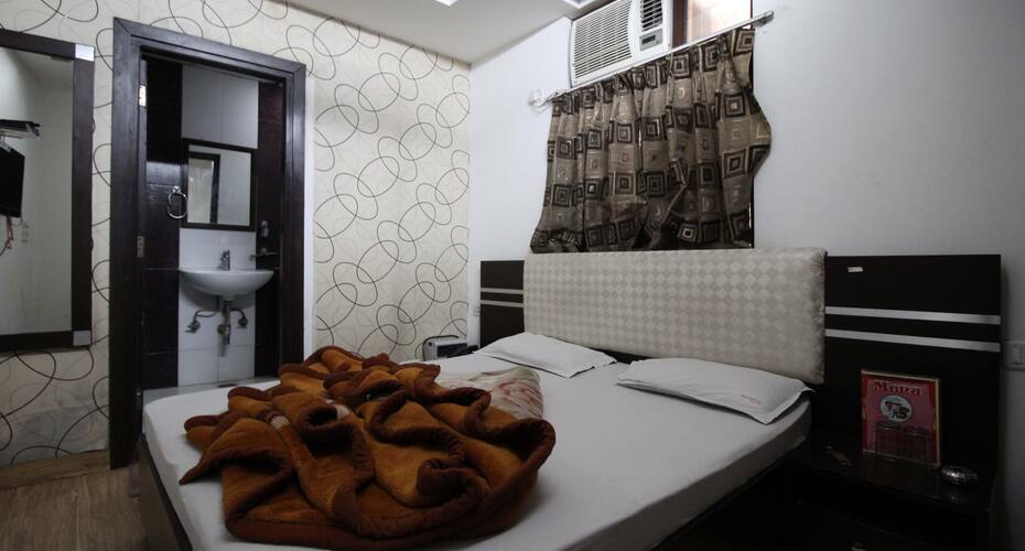 Hotel Akash Continental Dx., New Delhi 4